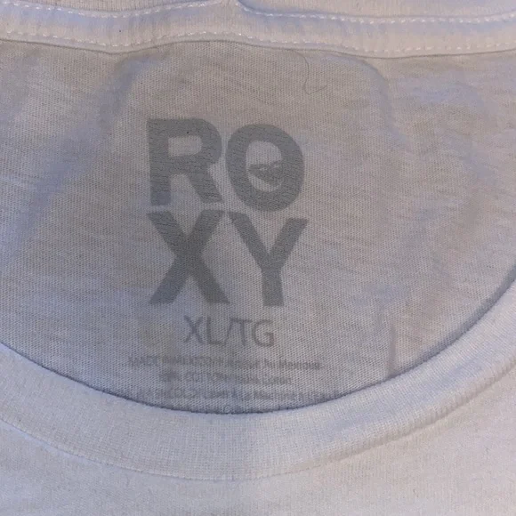 3/$30 Roxy Top - Picture 7 of 7